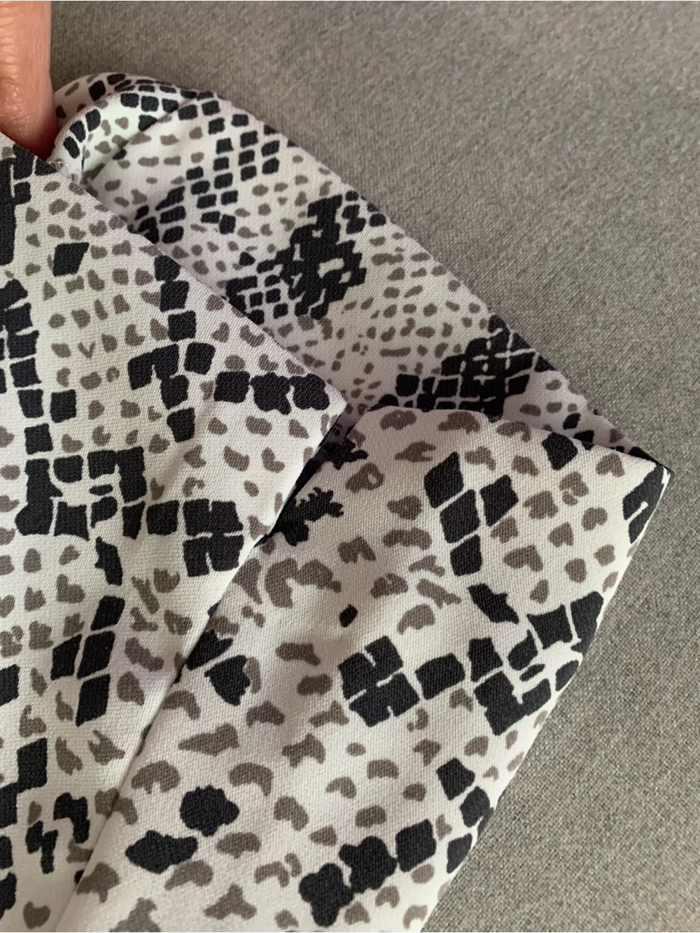 Neutral Snake Print pant - Picture 5 of 6